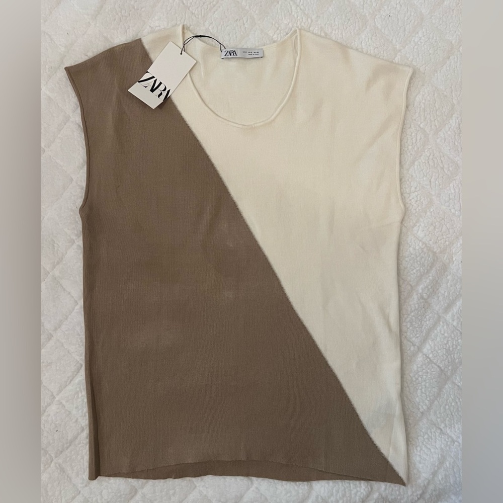 Oversized Zara Shortsleeved Sweater 
Never worn
Size S